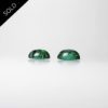 Dieses Pärchen Edelsteine sind Turmaline in ovaler Form und grüner Farbe.