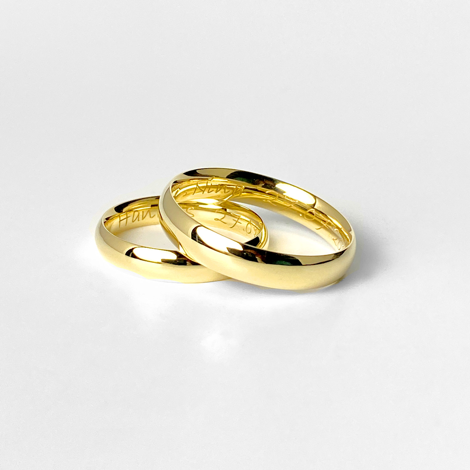 Zeitlos elegante Ehering oder Trauringe in Gold oder Silber.